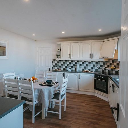 קאסלרוק Tideaway - Cosy Seaside Village Bungalow Near Beach מראה חיצוני תמונה
